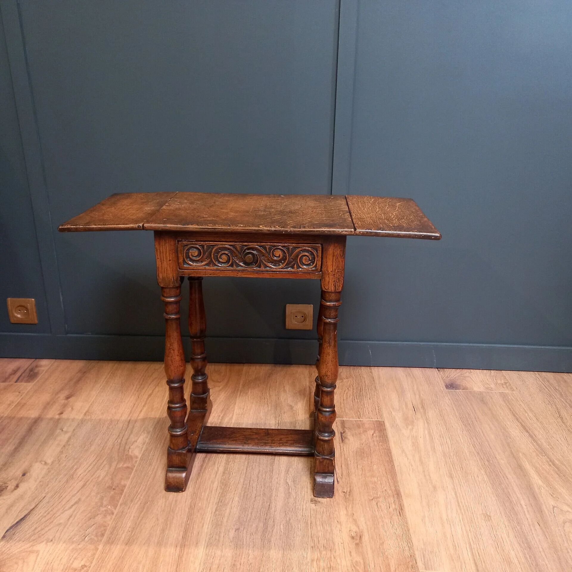 Tabouret à rabats du XVIIIe siècle