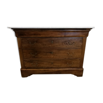 Antique chest of drawers