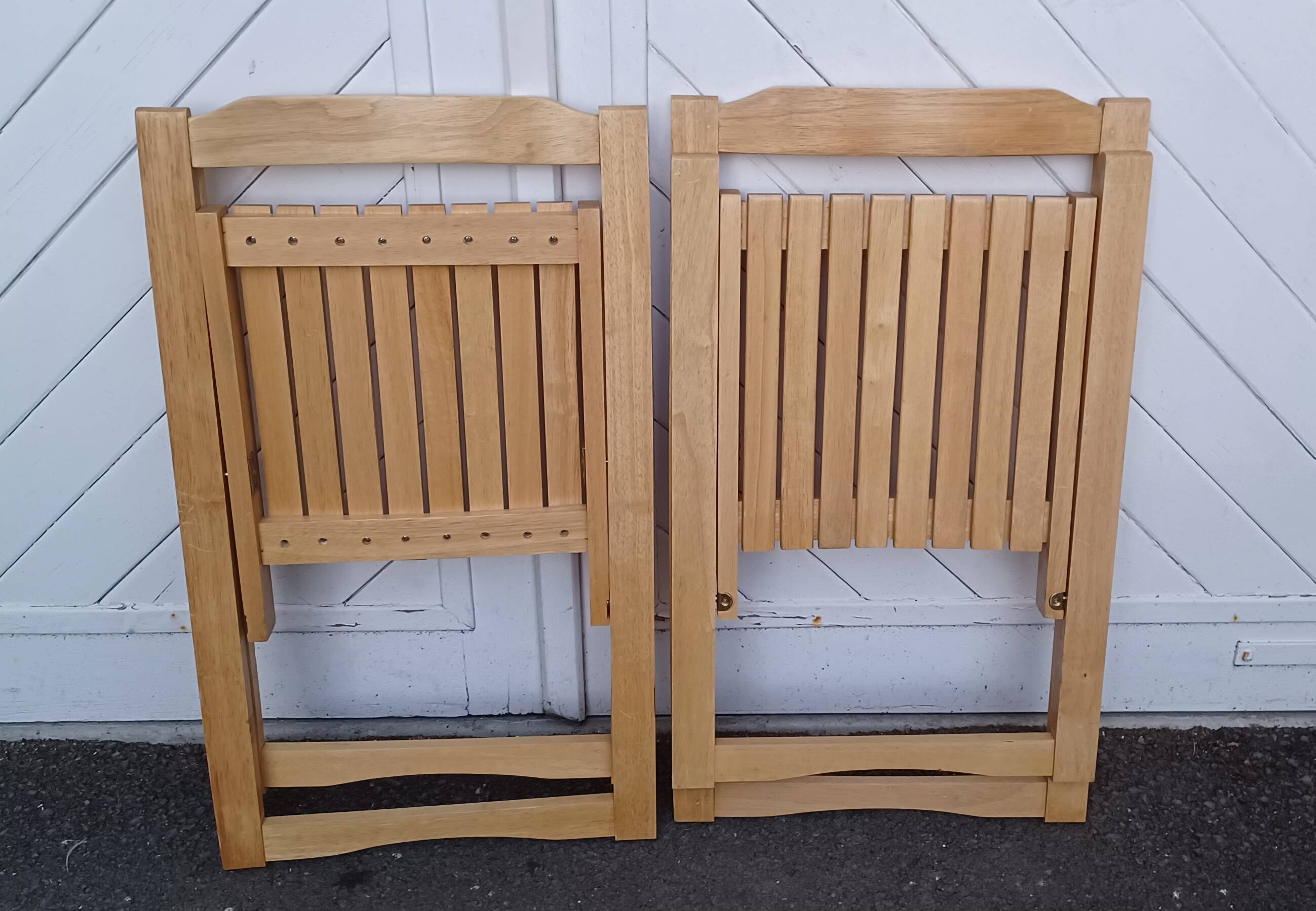 Paire de chaises pliantes en hêtre vintage