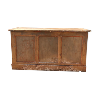 Patinated raw wood countertop