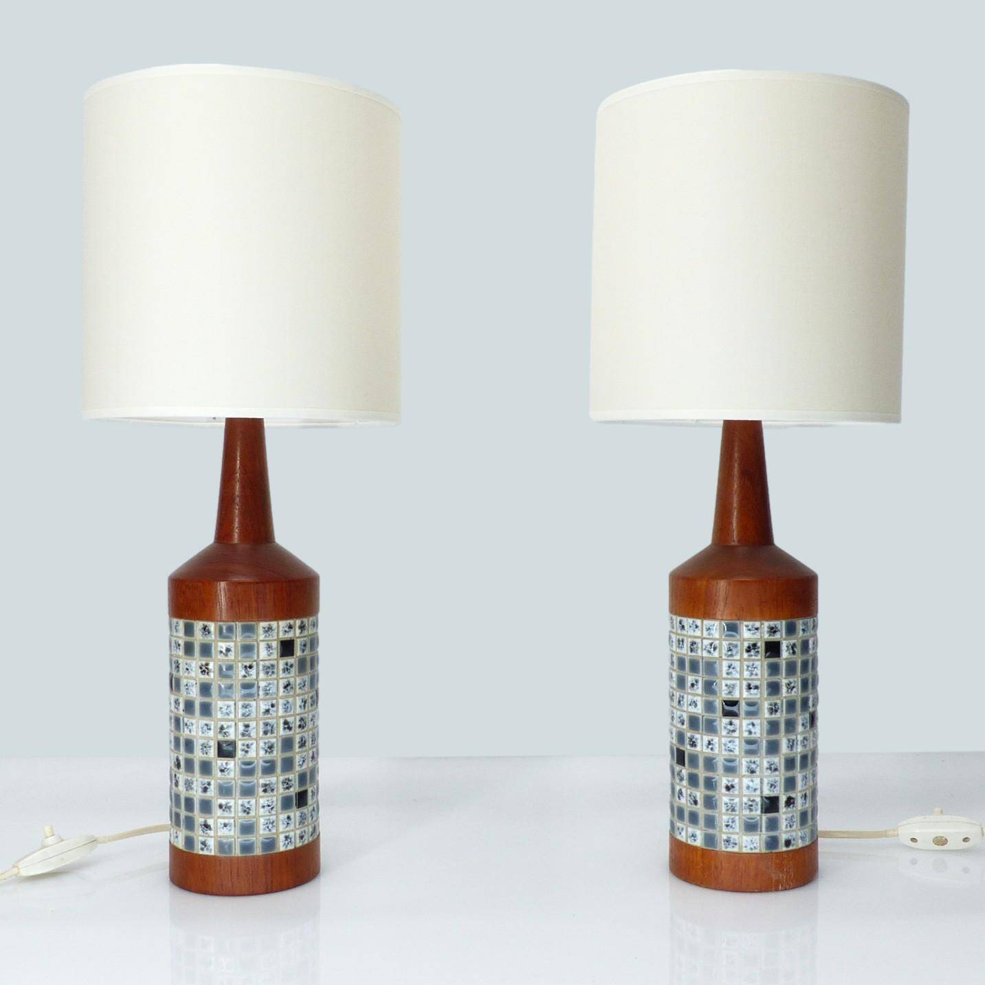 Pair of Scandinavian table lamps in teak and mosaic, Denmark 1960.