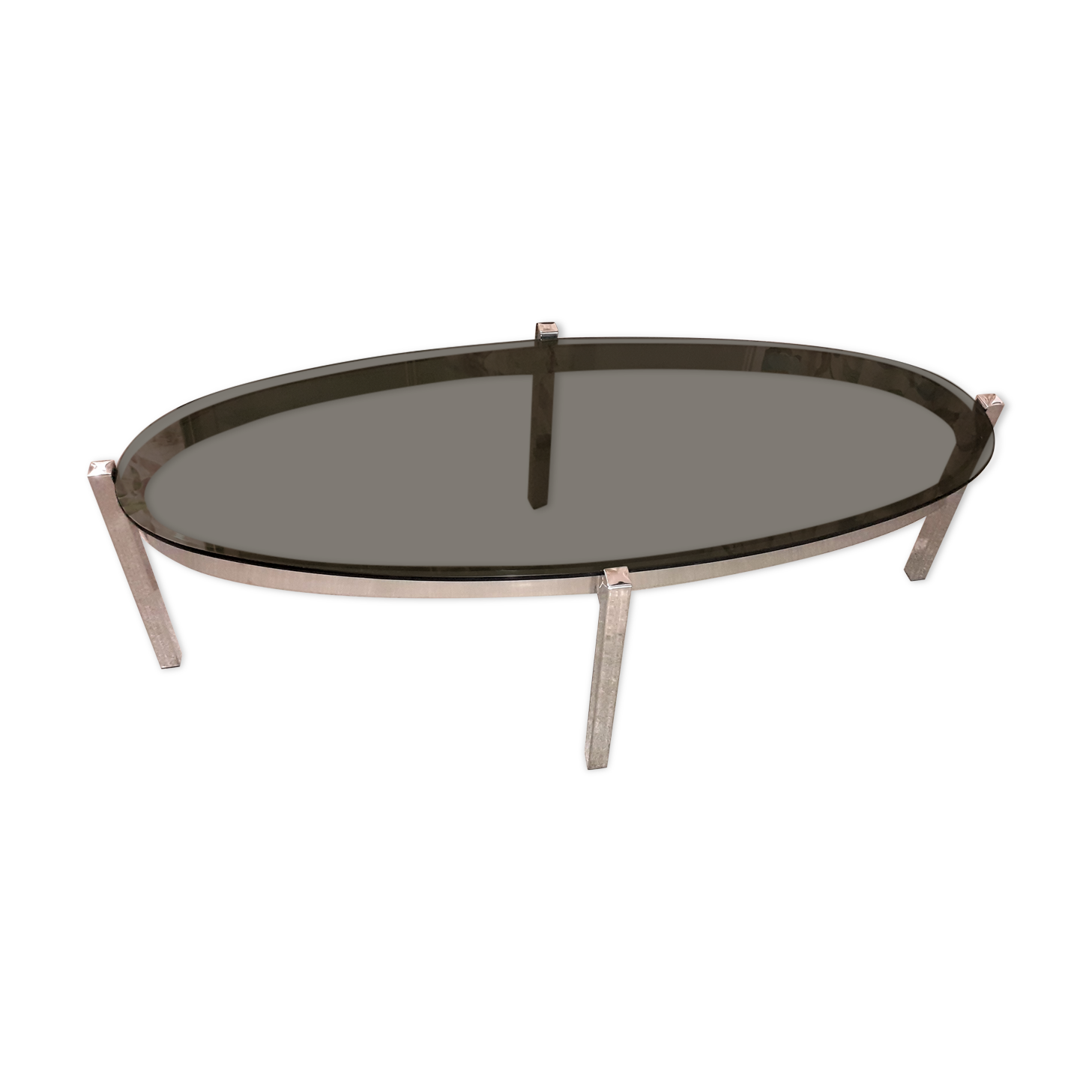 Oval coffee table