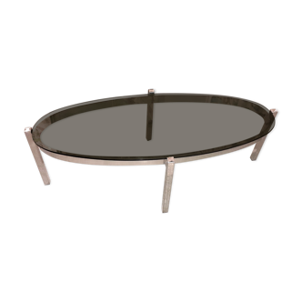 Oval coffee table