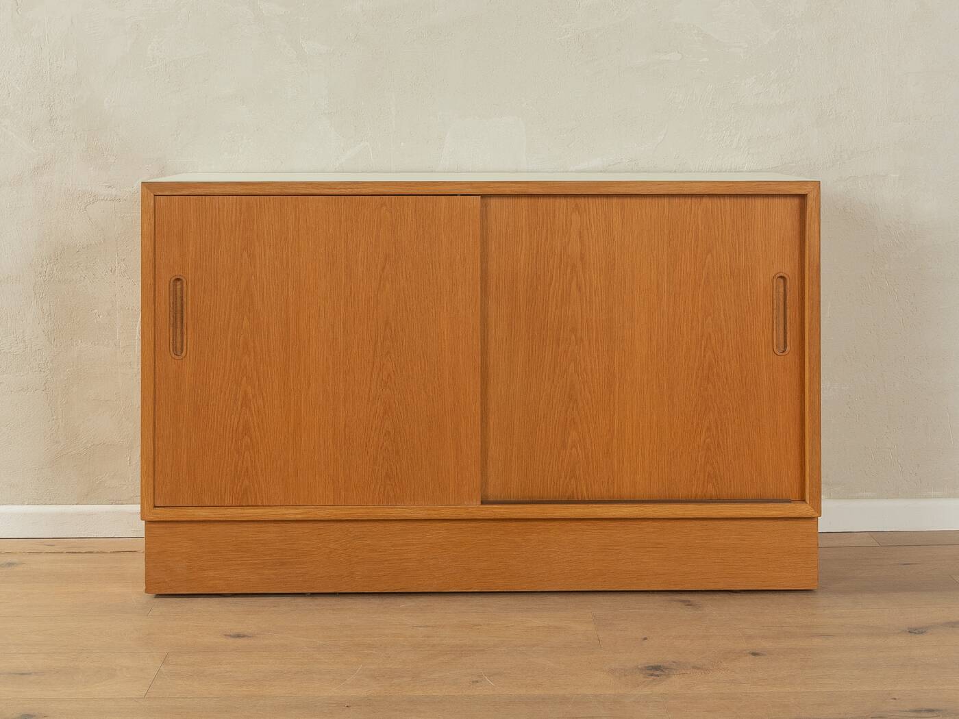 1960s Dresser