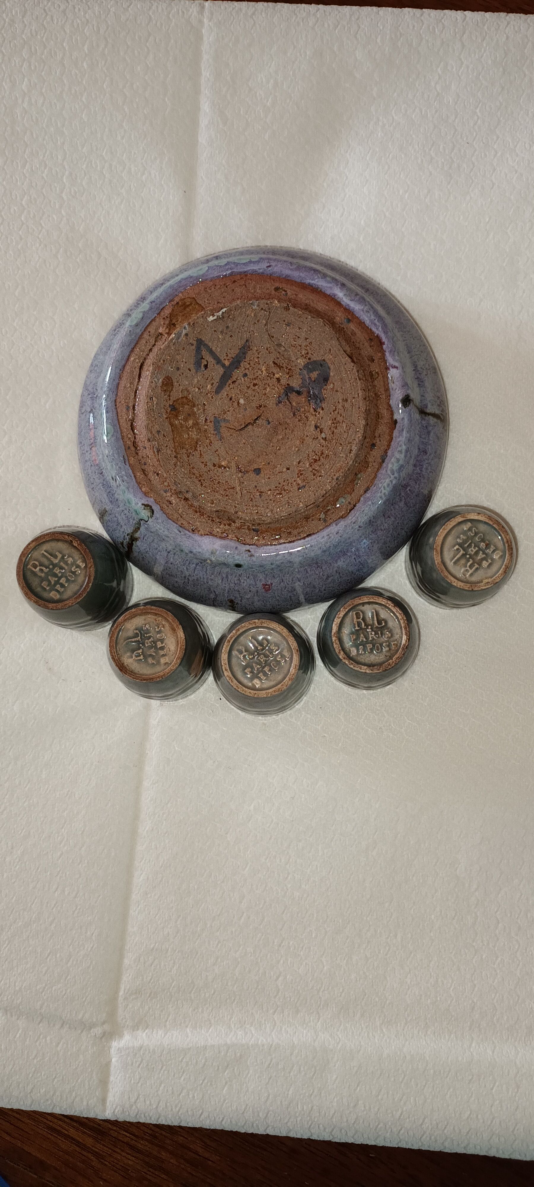 Sandstone bowl with 5 shot glasses