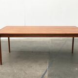 Mid-century teak coffee table by Ole Wanscher for Poul Jeppesens Møbelfabrik.