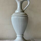 Carafe vase in white opaline