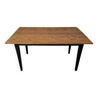 Farm table