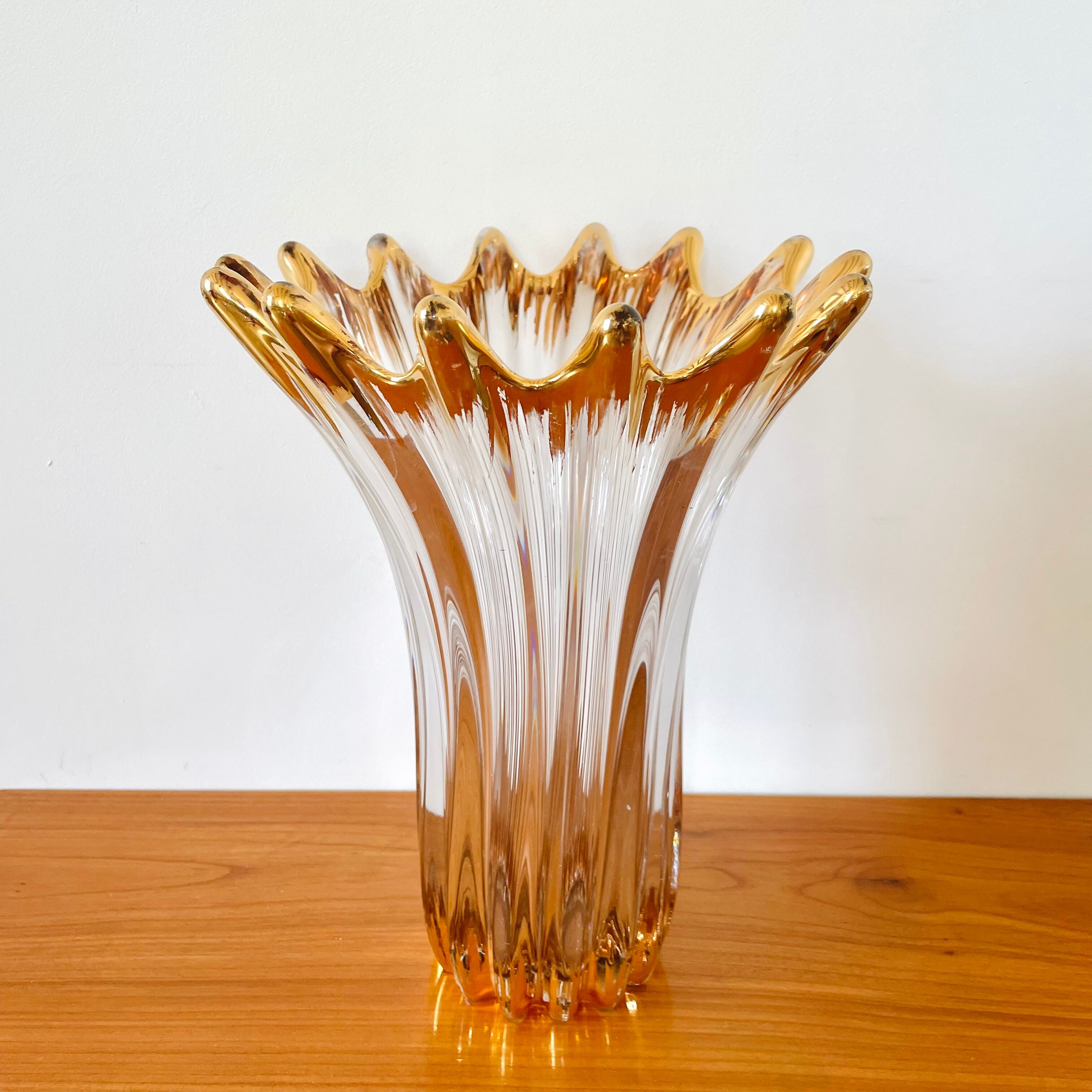 Vase with gilding