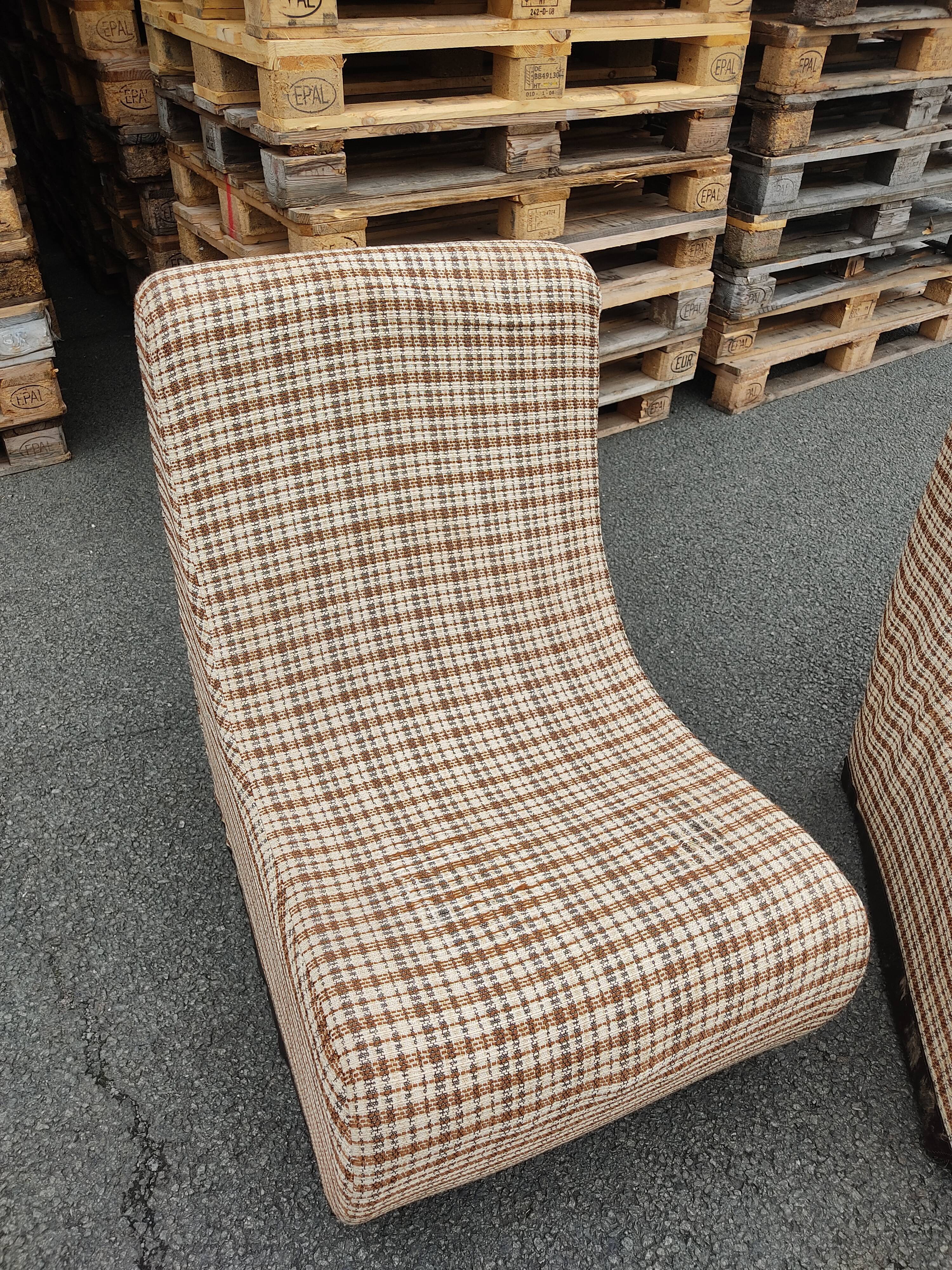 Paire de chauffeuses vintage