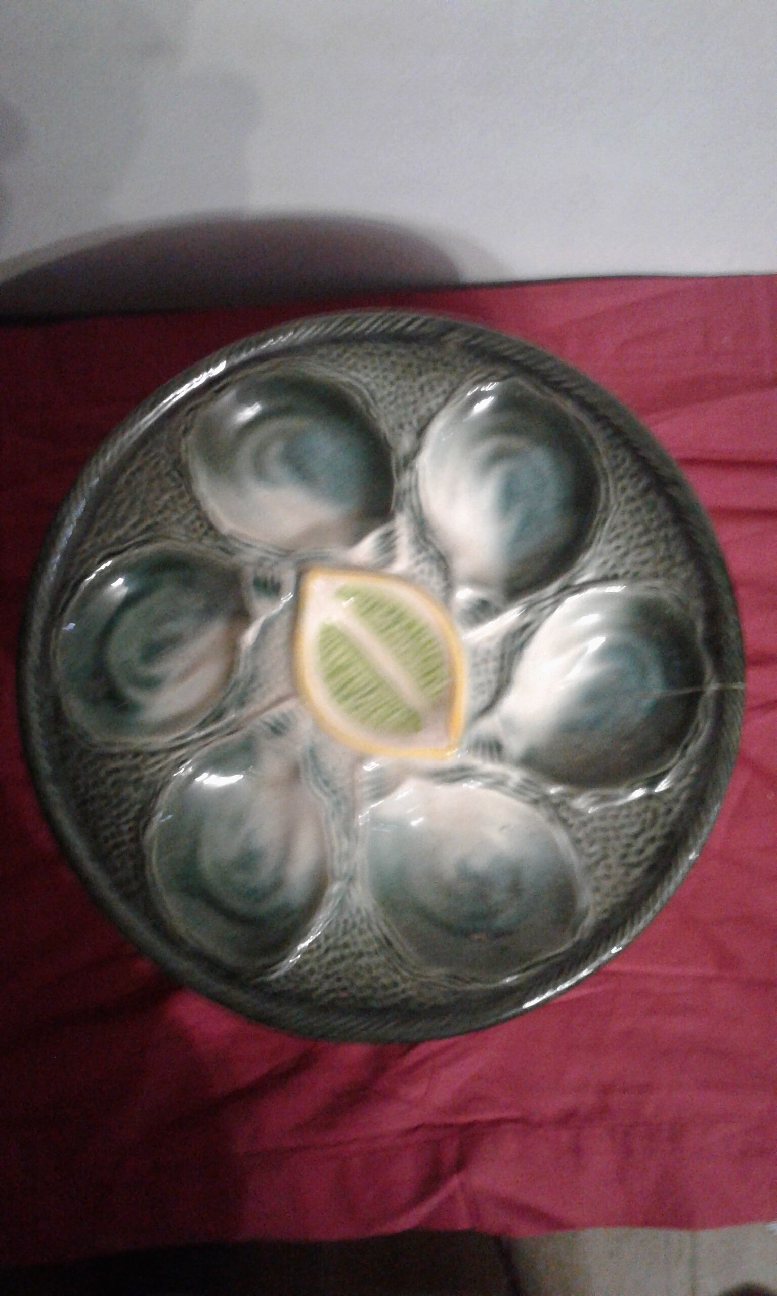 Six plates of oysters Saint Clement