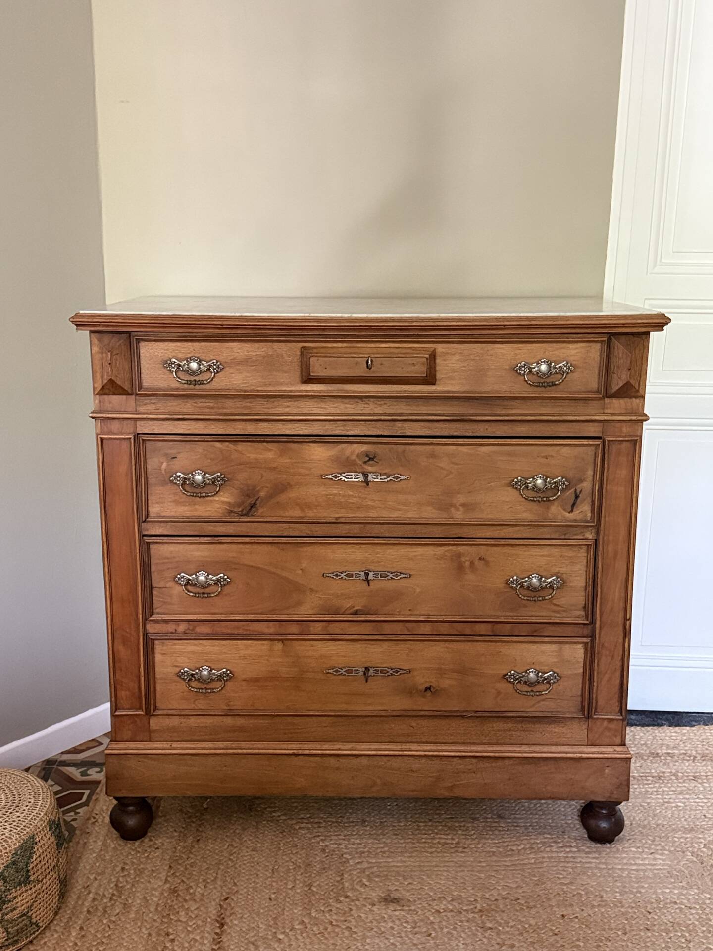 Antique Louis-Philippe commode in solid wood and white marble.