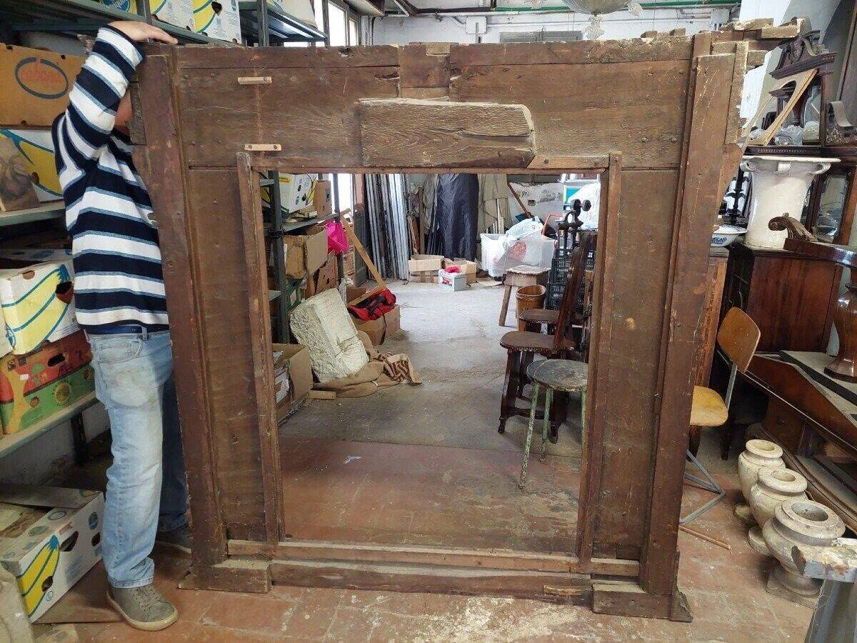 Large fireplace aedicule, carved frame, Renaissance style, 17th century, Italy