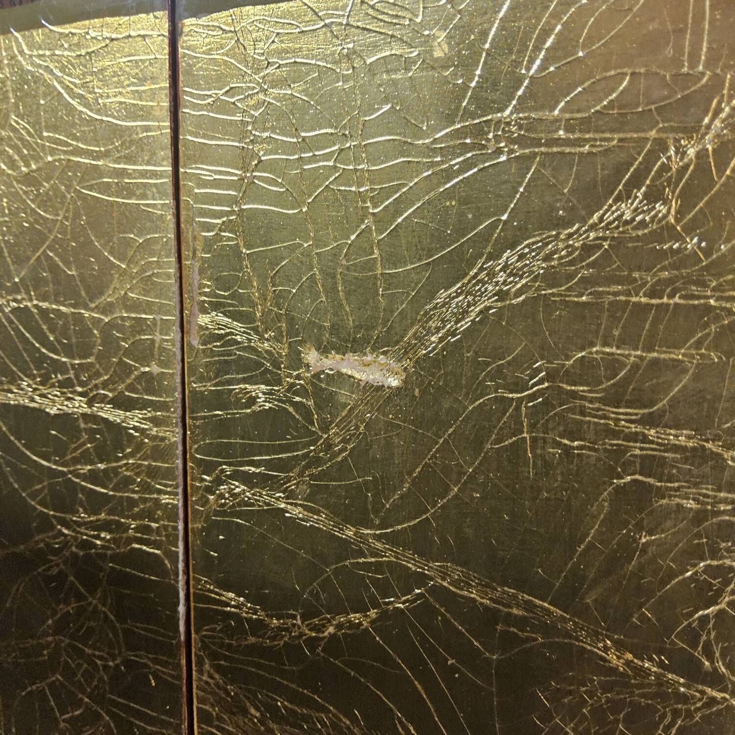 Cabinet chinois / oriental vintage avec feuille d'or / scène traditionnelle