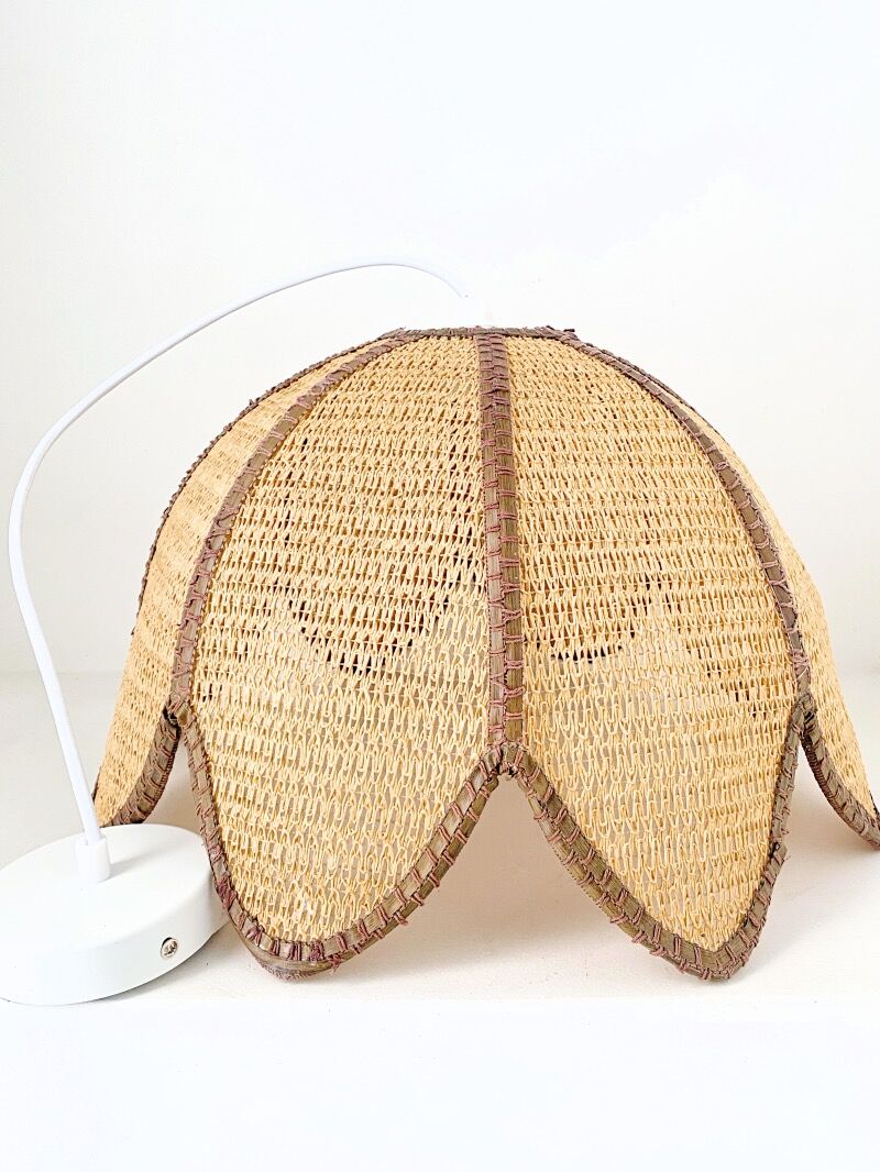 Suspension flower in rabane