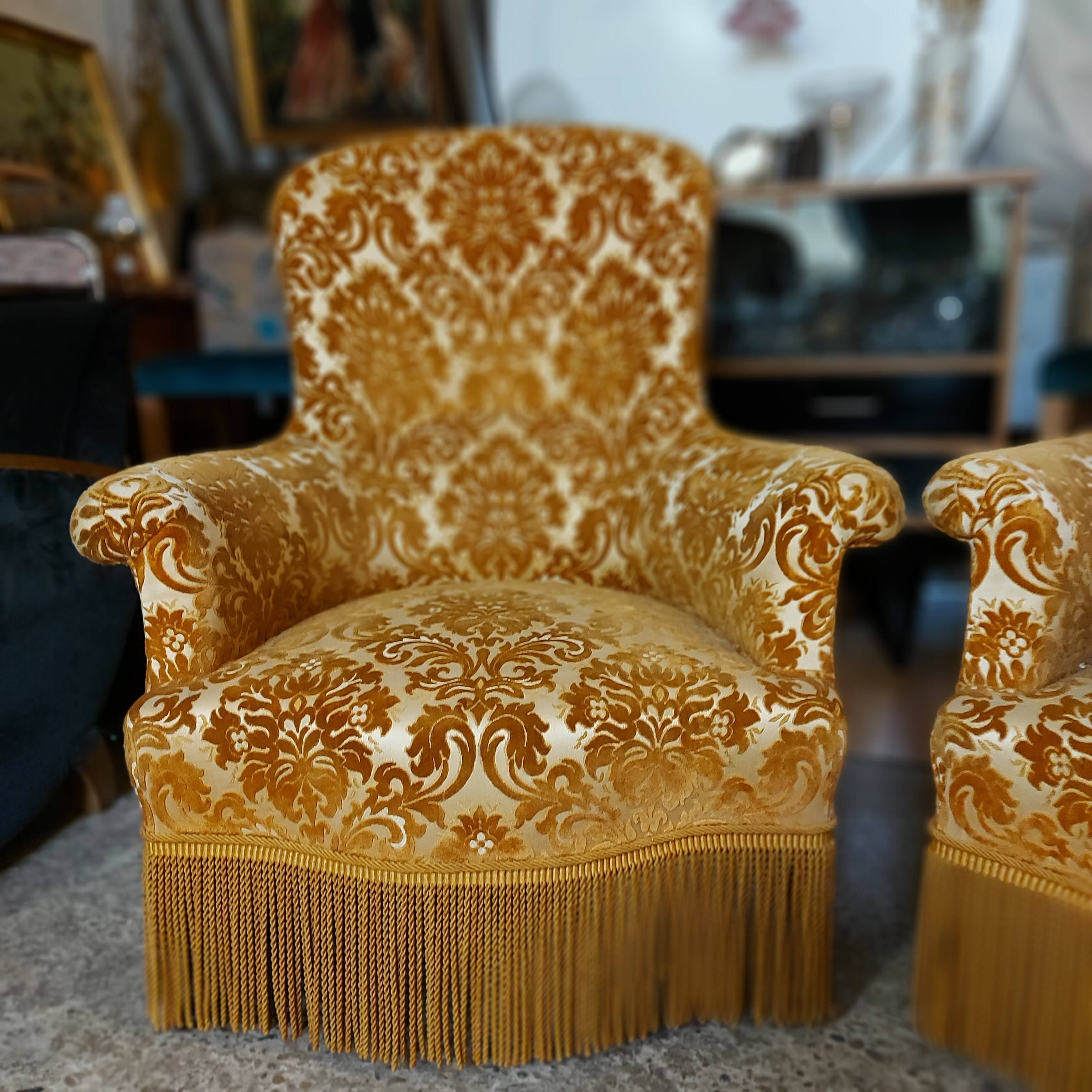 Pair of toads armchairs