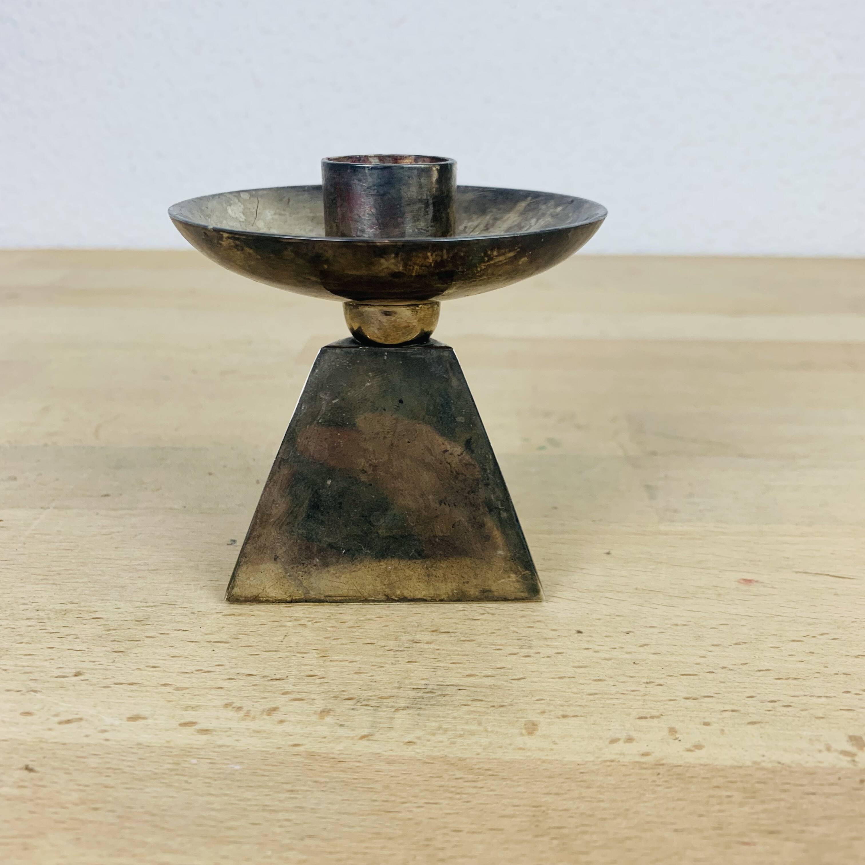 Triangle silver metal candle holder