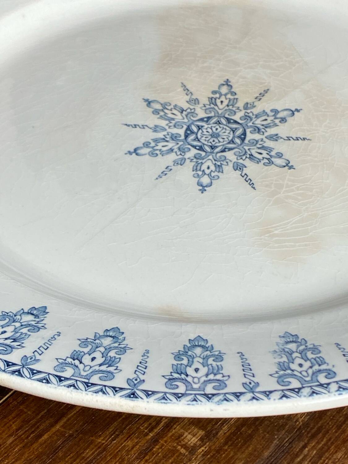 Serving dish, iron earth, Gien