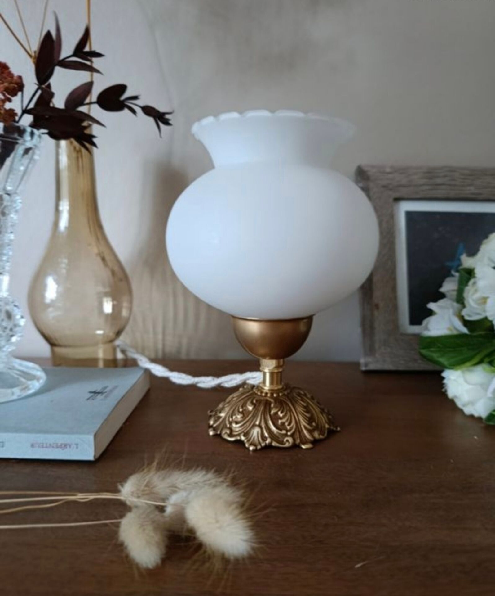 Lampe en bronze et opaline