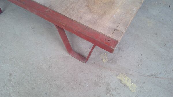 Table basse palette sncf métal design industriel vintage