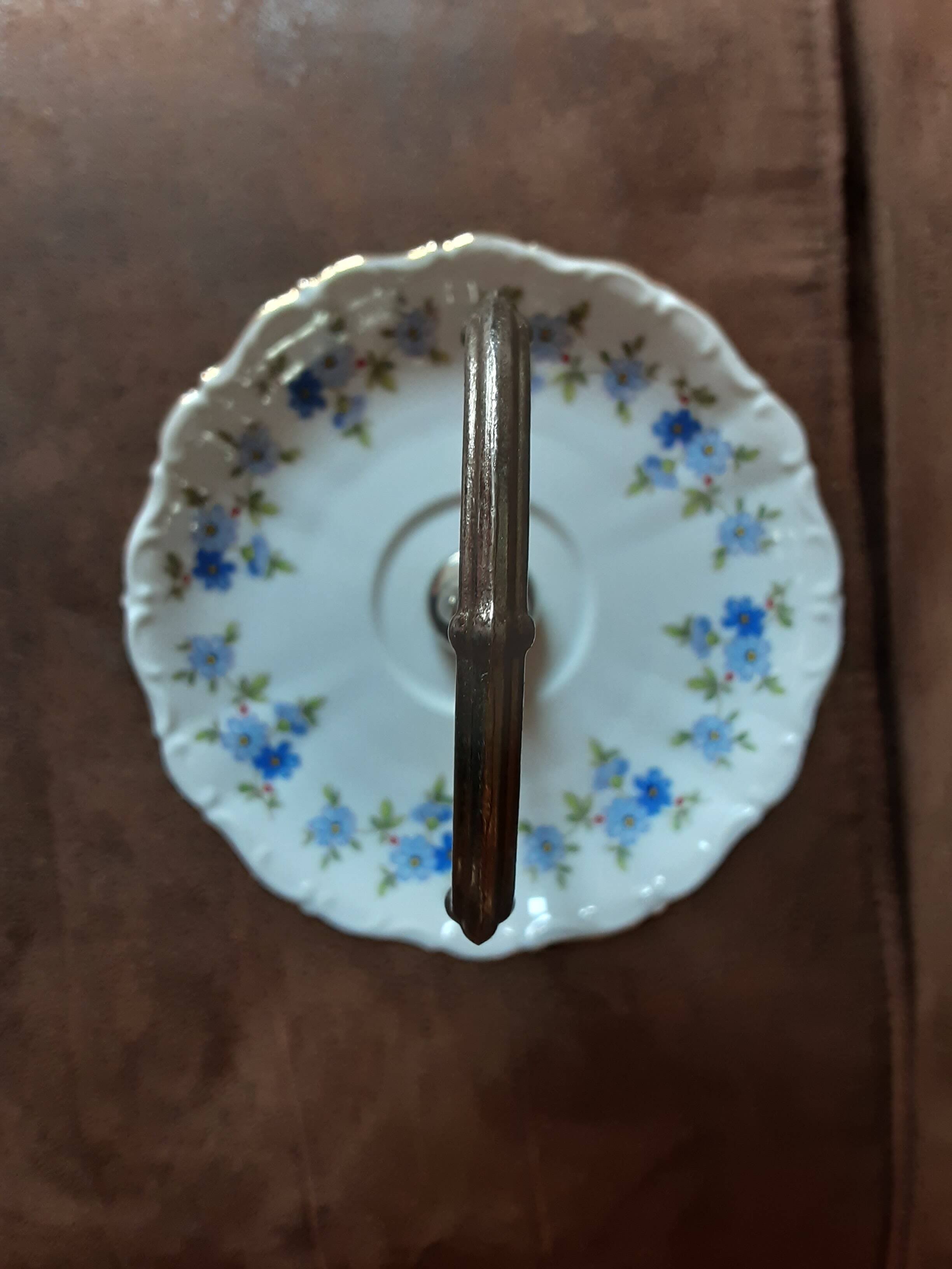 Vintage porcelain servant