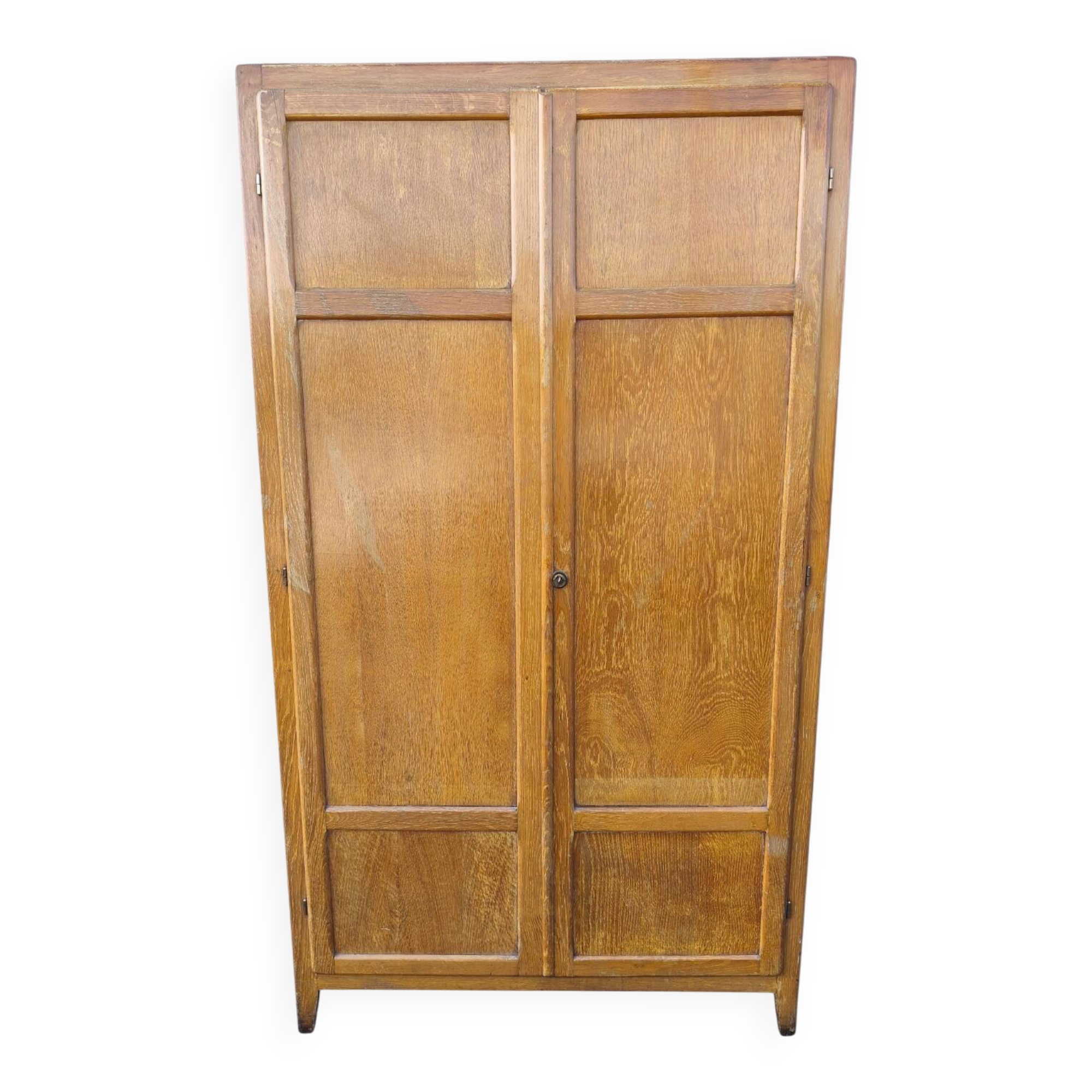 Armoire parisienne vintage