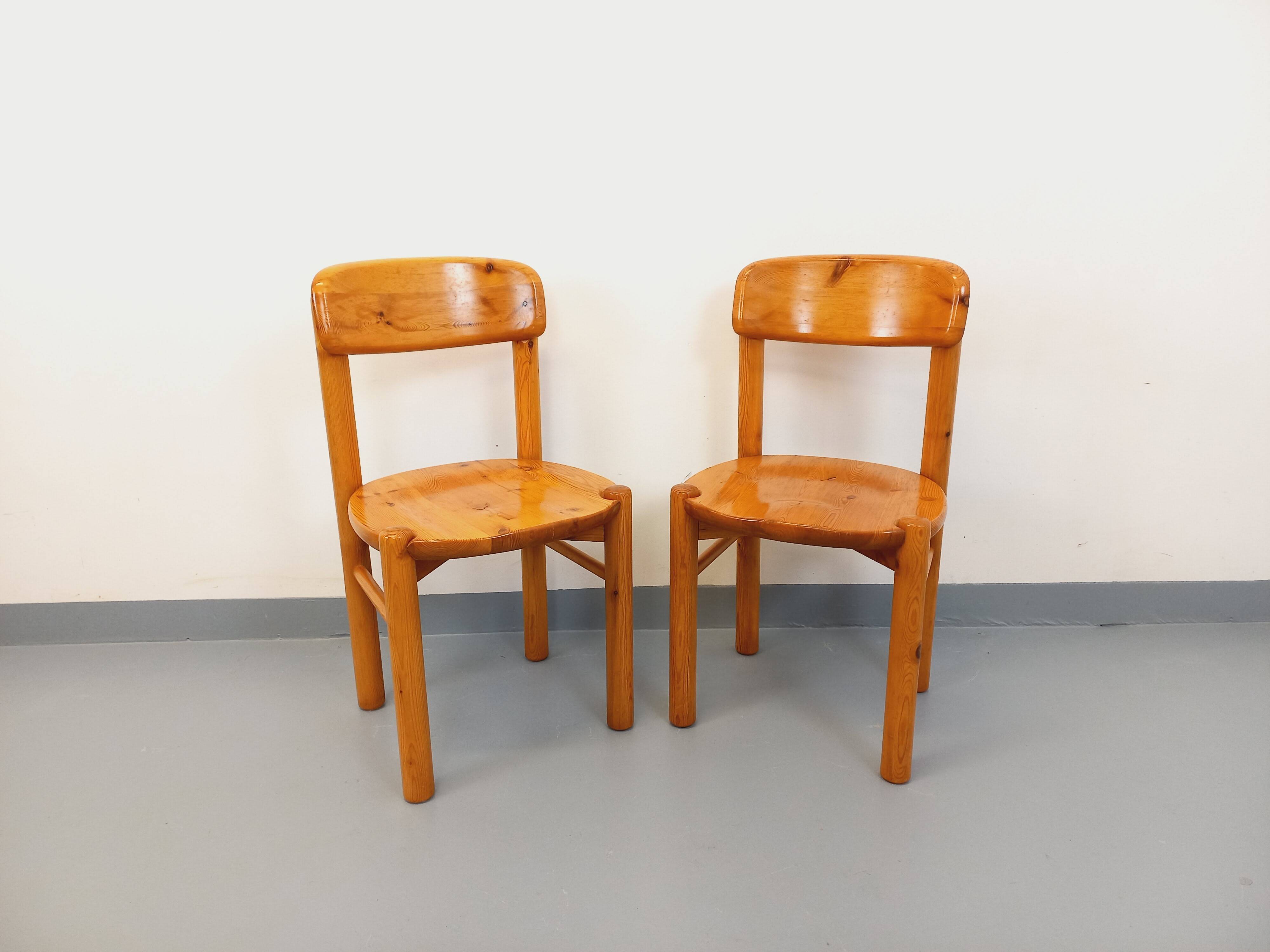Set of 2 vintage Scandinavian chairs by Rainer Daumiller in pine from the 1960s.