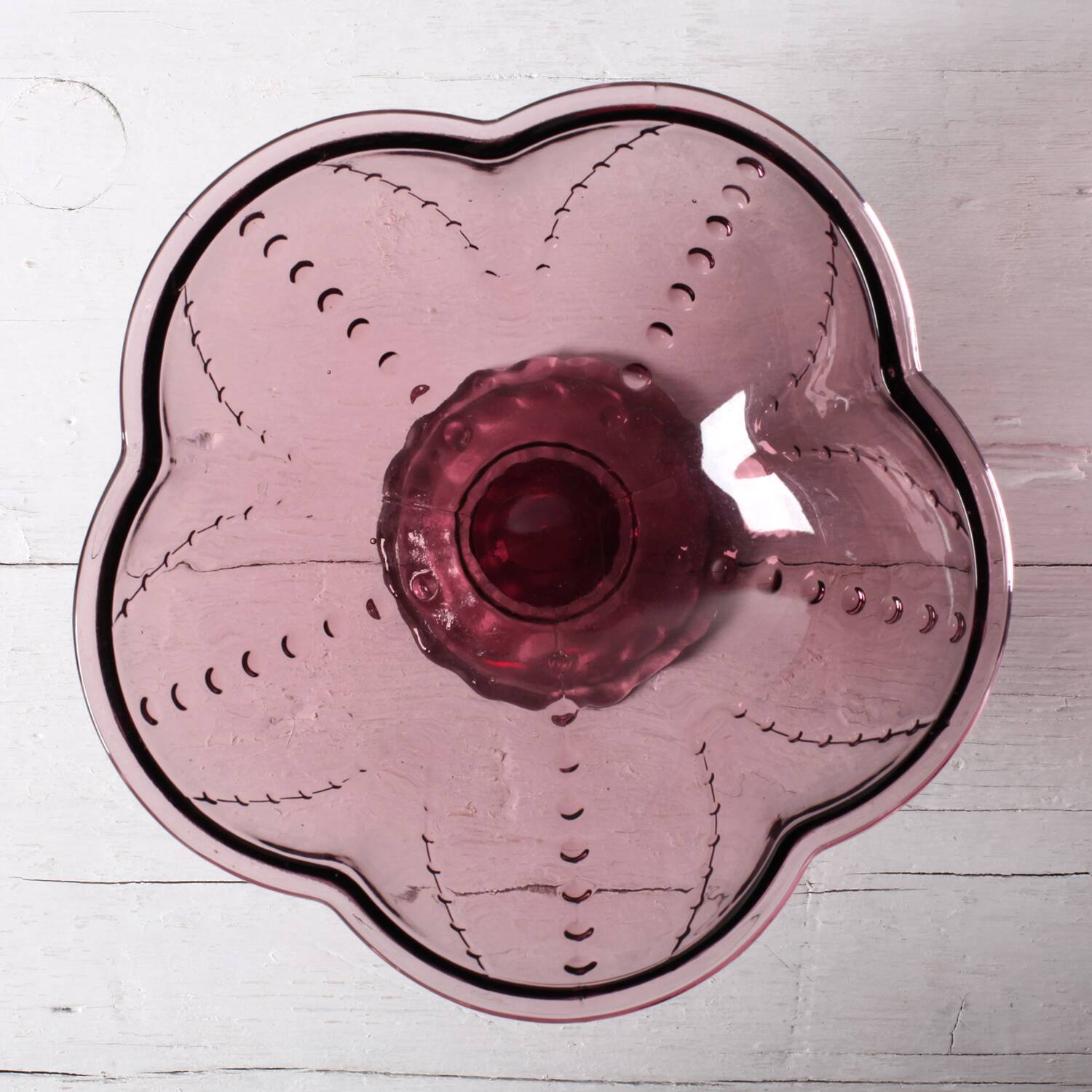 Coupe à fruits en verre pressé améthyste Yngaren par Sara Fager, Suède années 2000