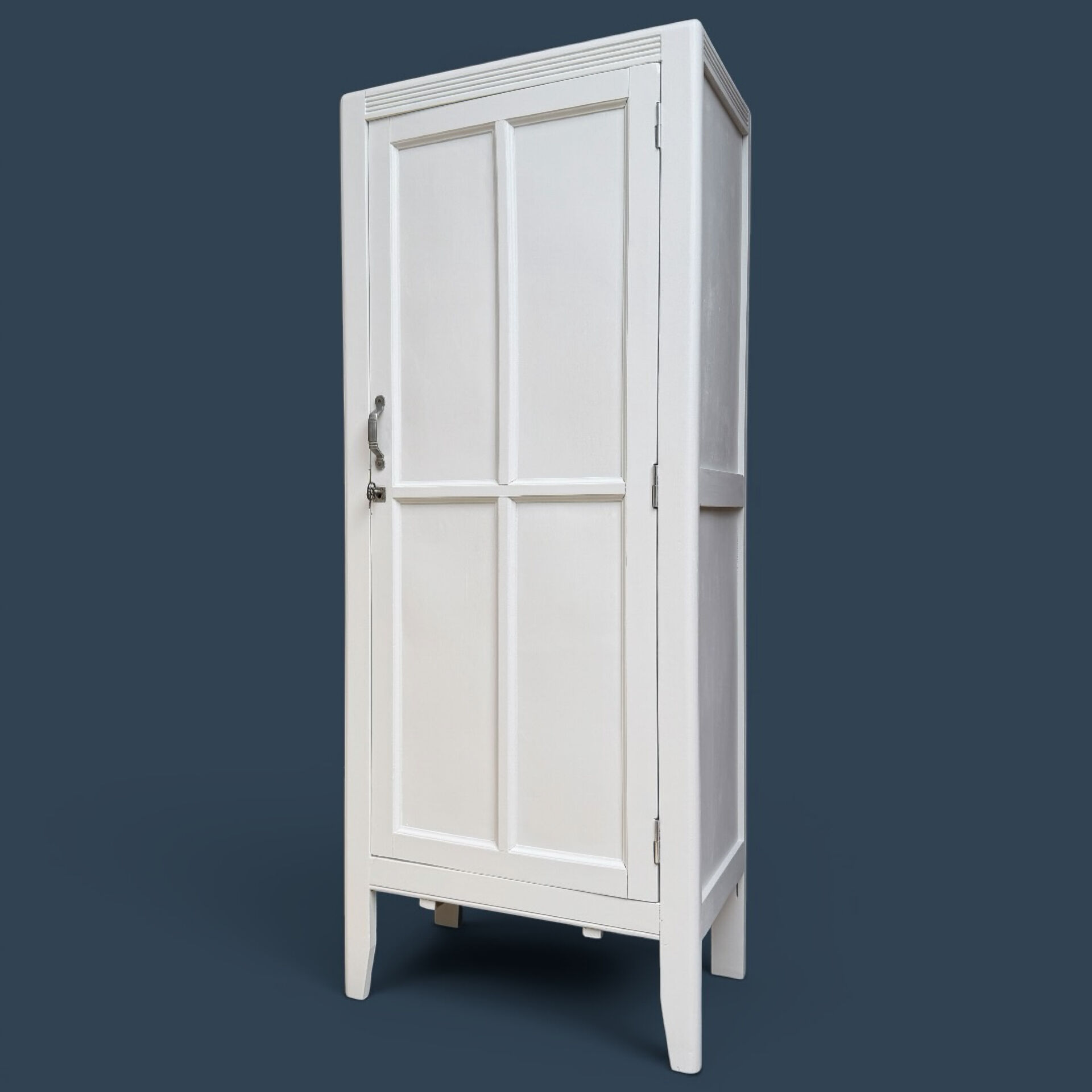 Armoire parisienne miniature ancienne