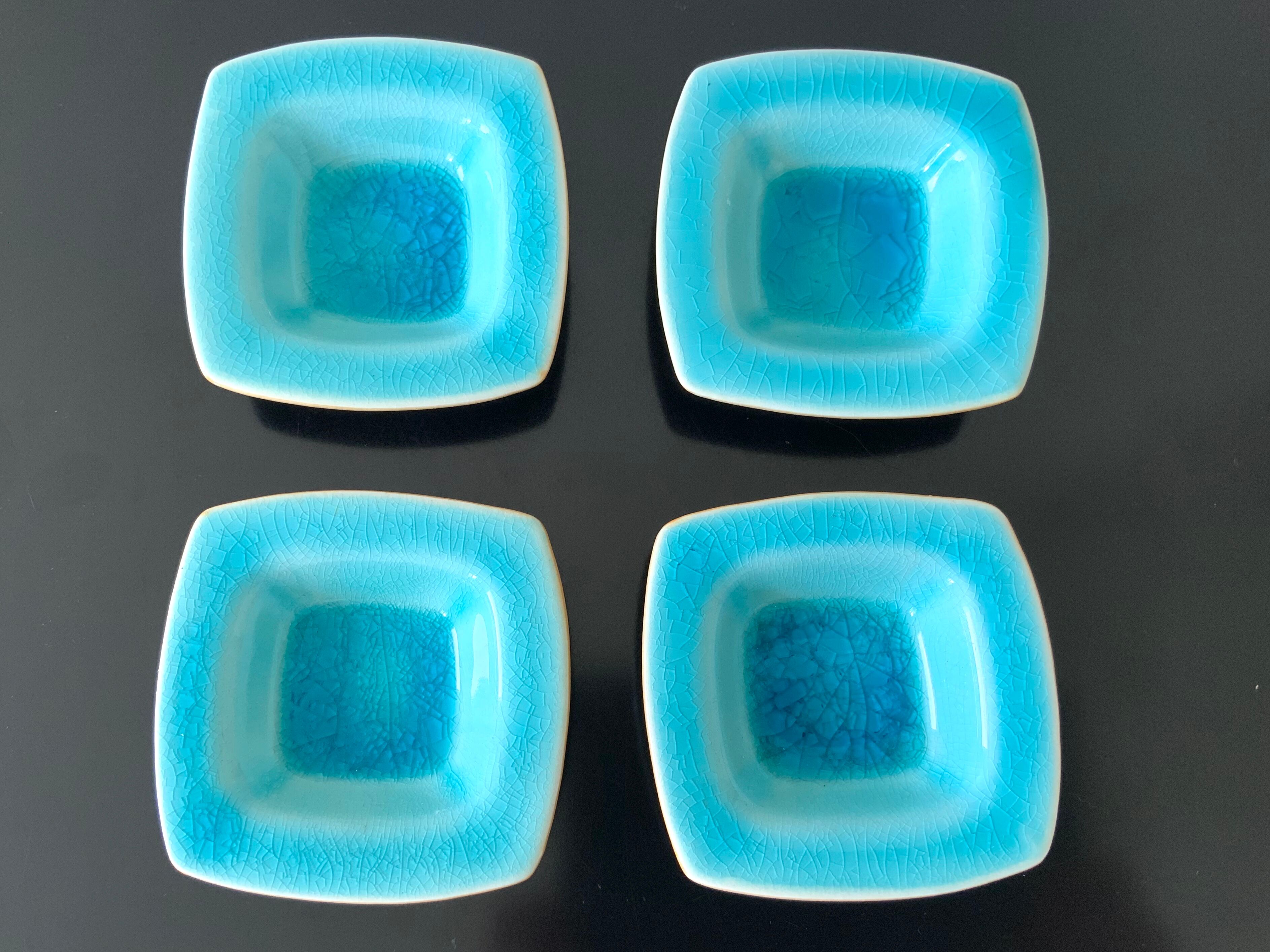 Set of 4 ceramic cups