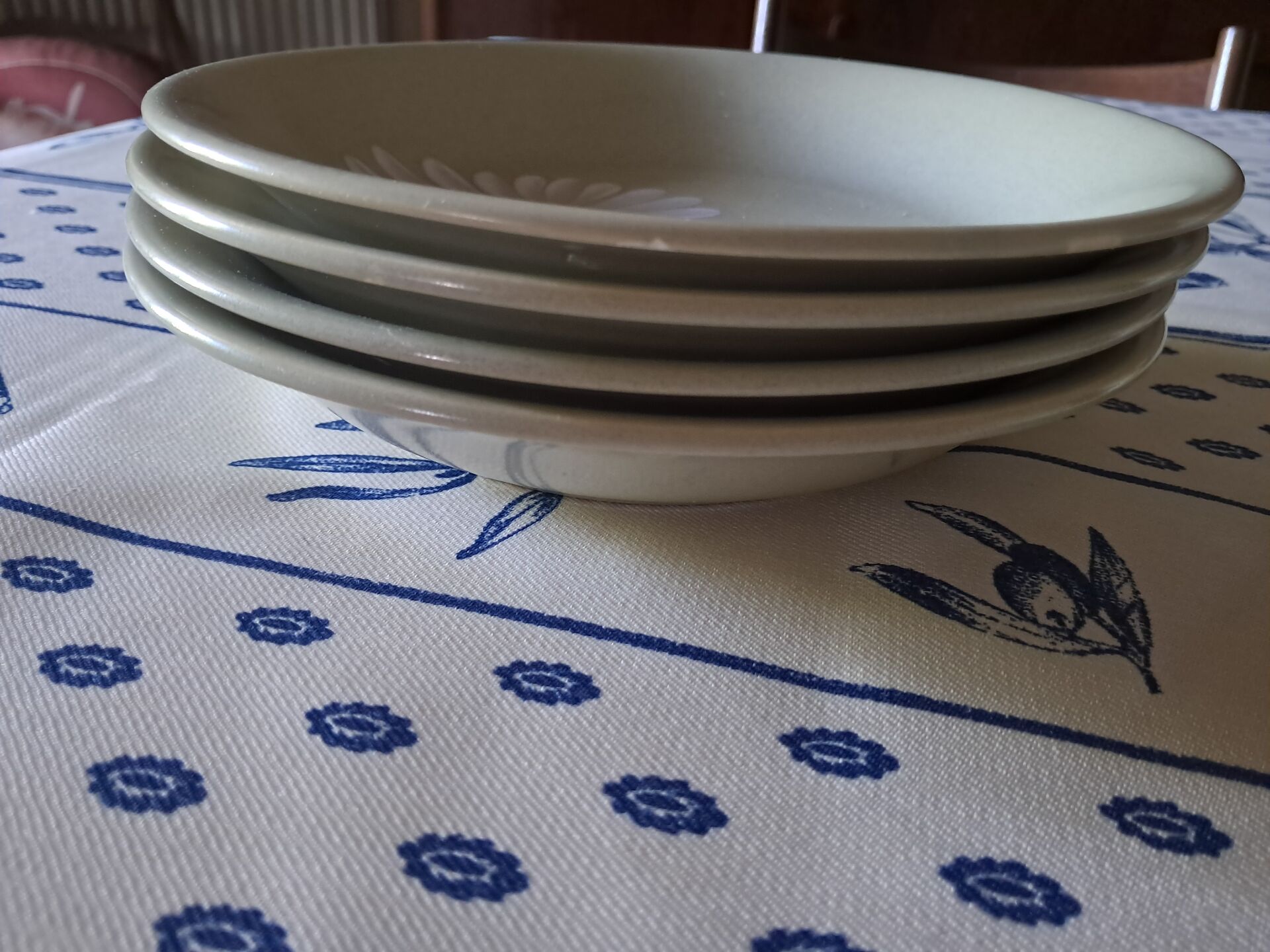 Longchamp vintage 4 deep plates