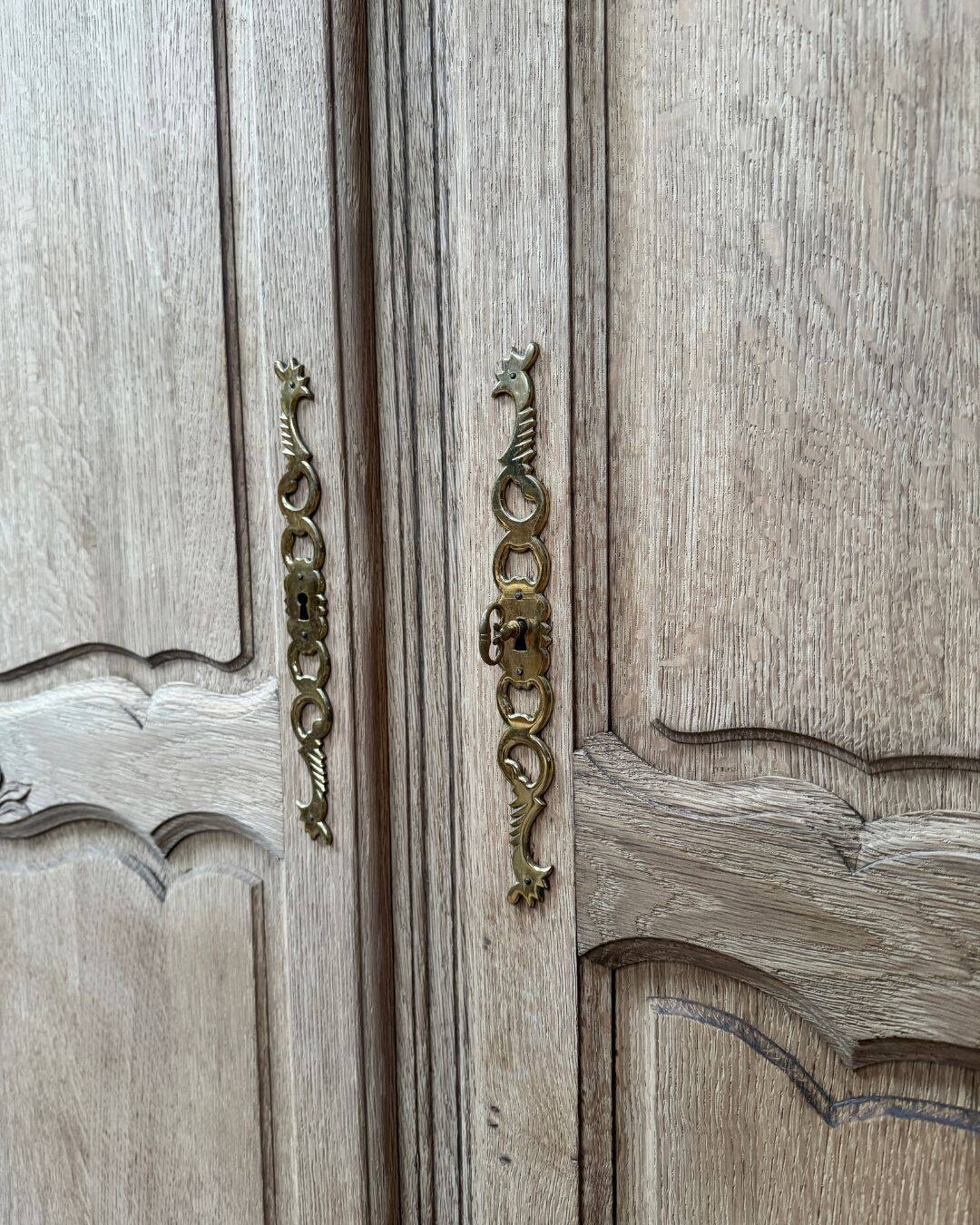 Oak wardrobe in Louis XV style