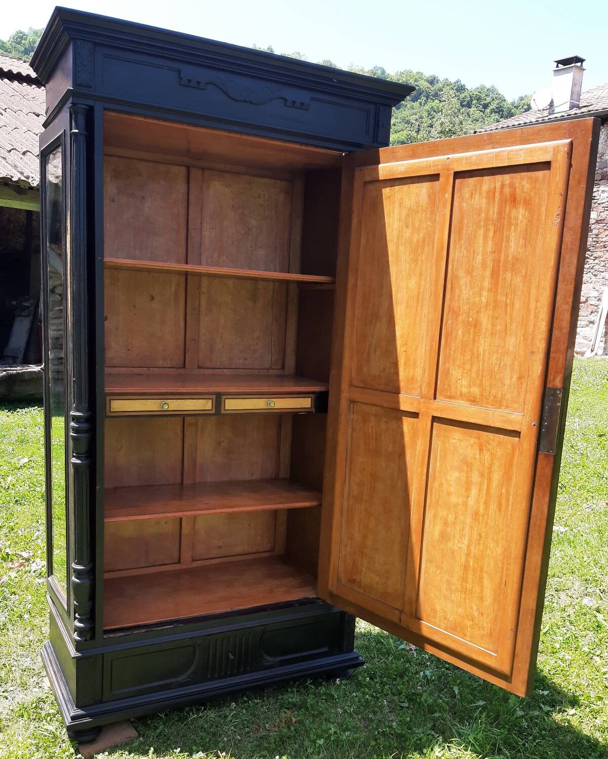 Dressmaker's cabinet with beveled triptych mirrors. (Mirror cabinet)