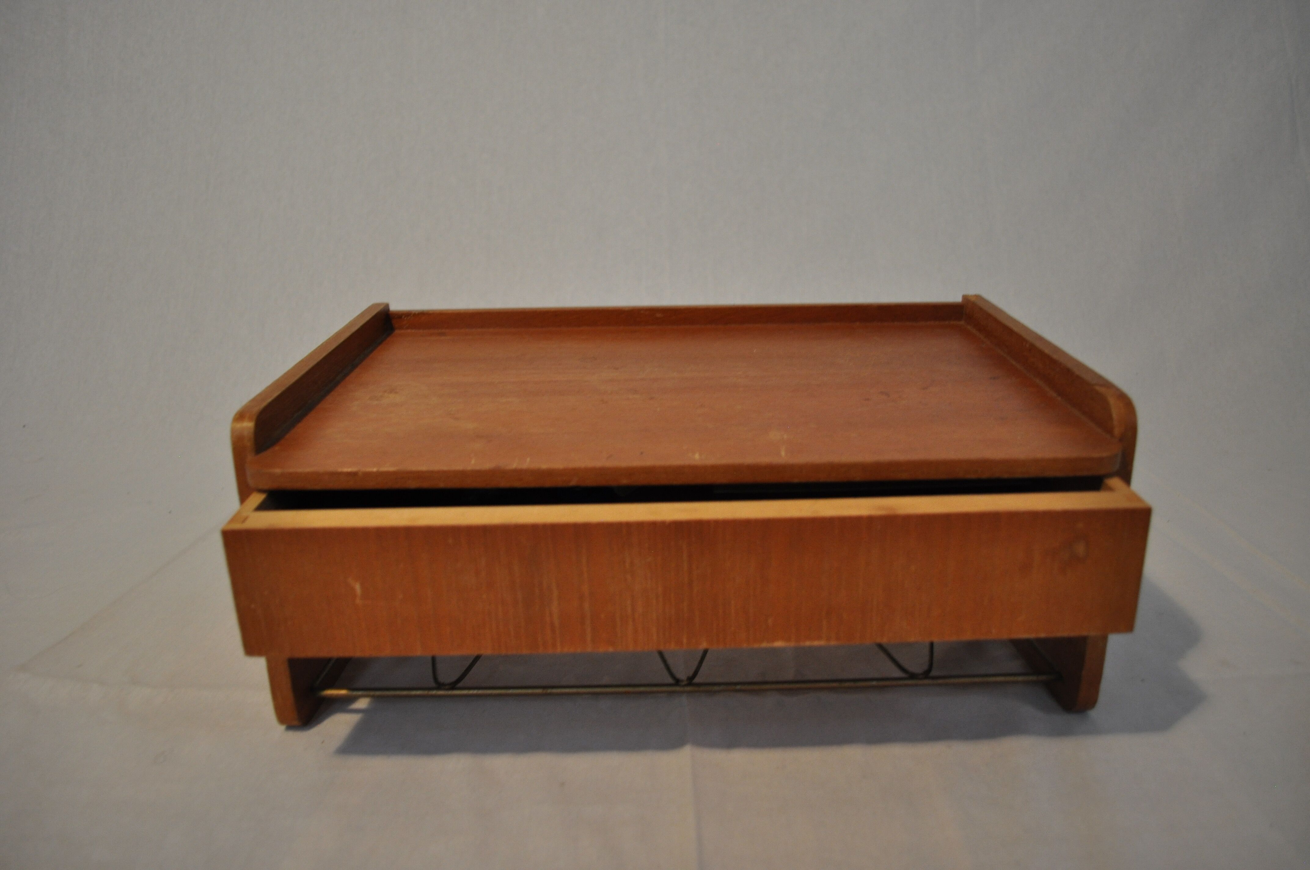 Shelf/bedside Scandinavian