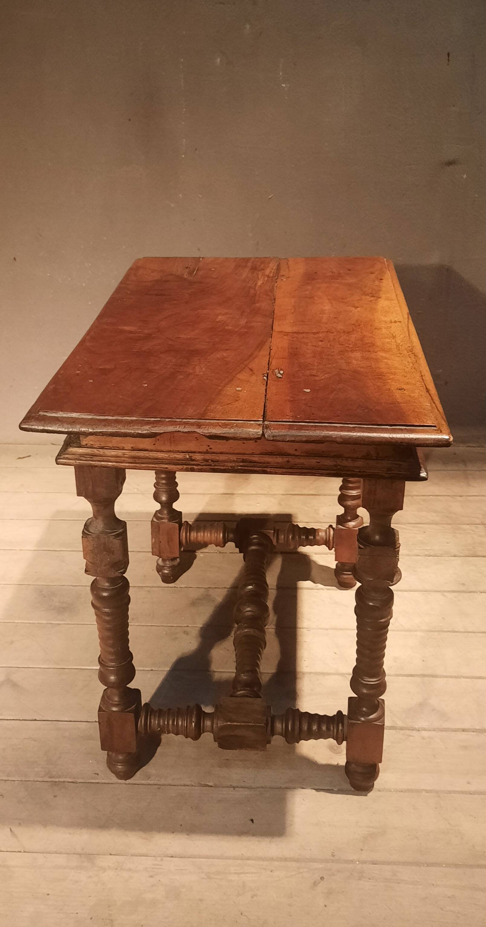 Small Louis XIII period table