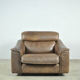 Buffalo leather vintage brutalist armchair by hugo de ruiter, leolux, 1970s