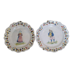 Paire d'assiettes anciennes faience