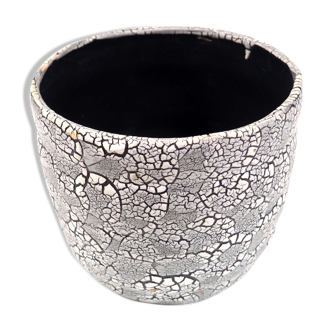 Black earthenware pot cover