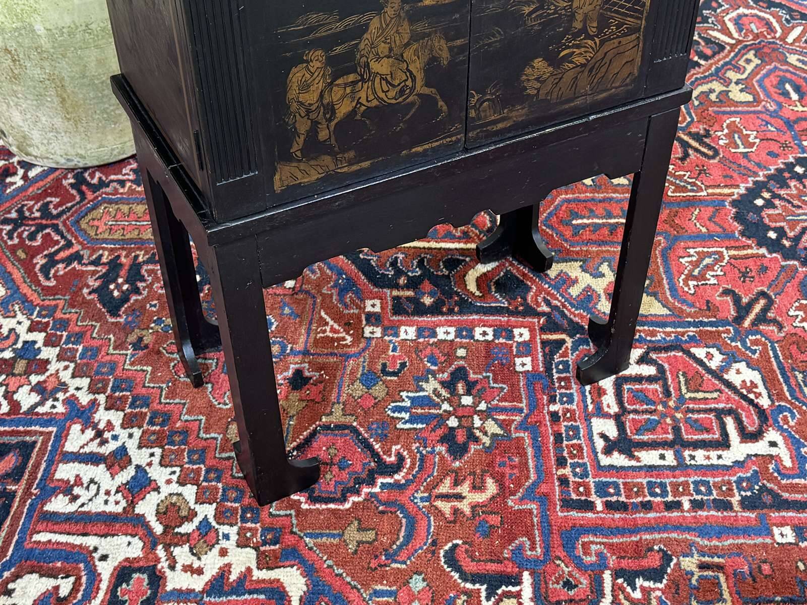 Small painted pine buffet from the 1950s, with Asian decor.