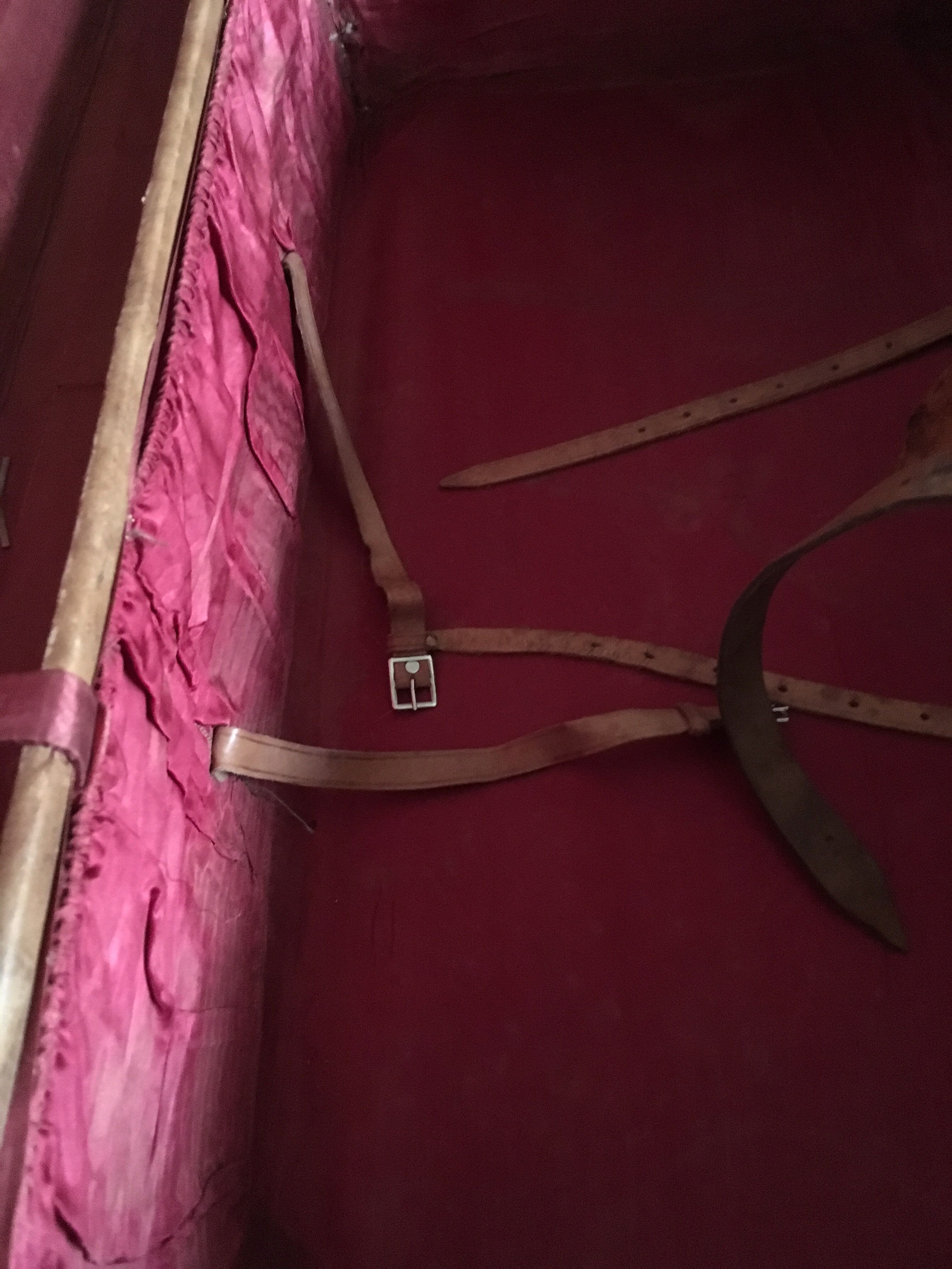 suitcase of leather with labels of palaces