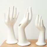 Set of 3 hands in white porcelain, 70s ring