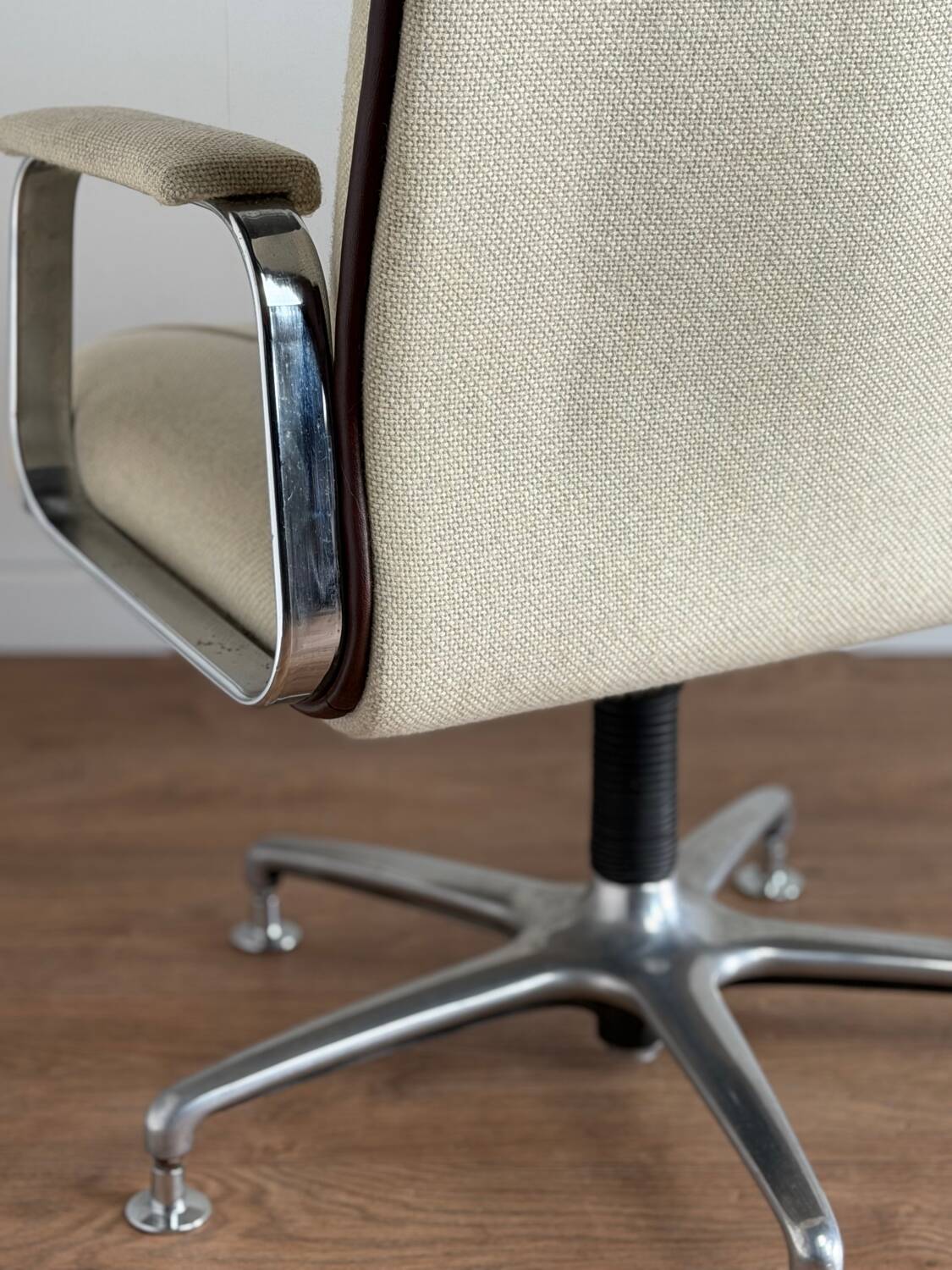 Vintage ADD FORM swivel armchair – chrome star base, 1970s