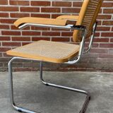 Cesca chair B64 with armrests by Marcel Breuer Design