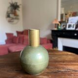 Grand vase en acier vert et doré