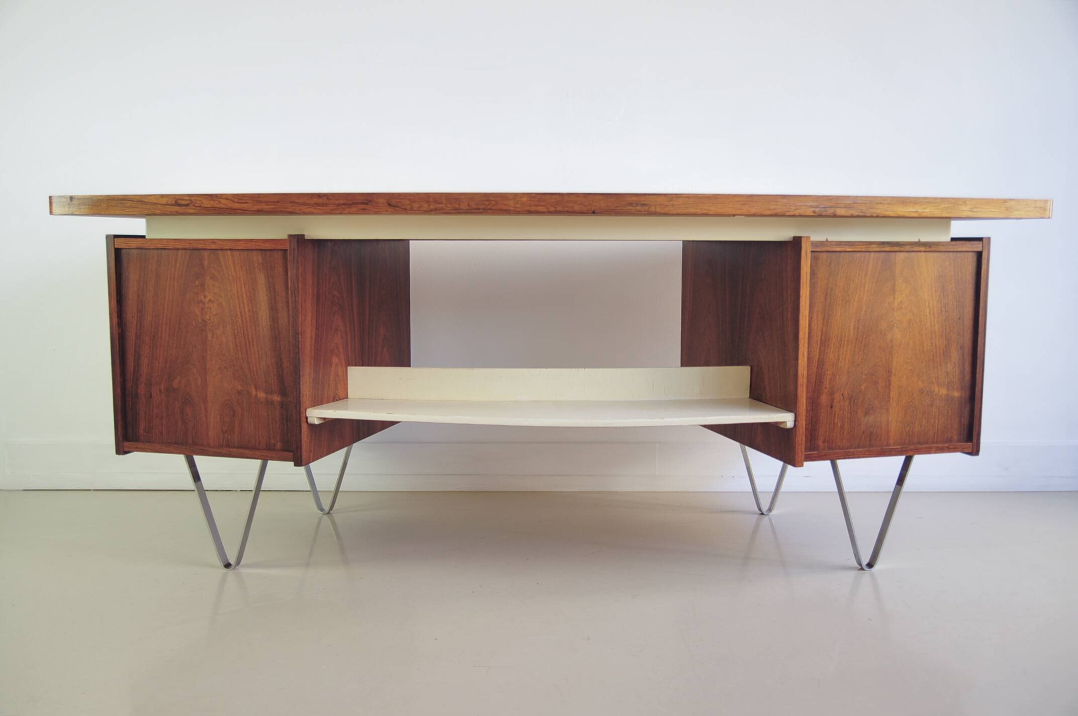 vintage boomerang desk Pastoe