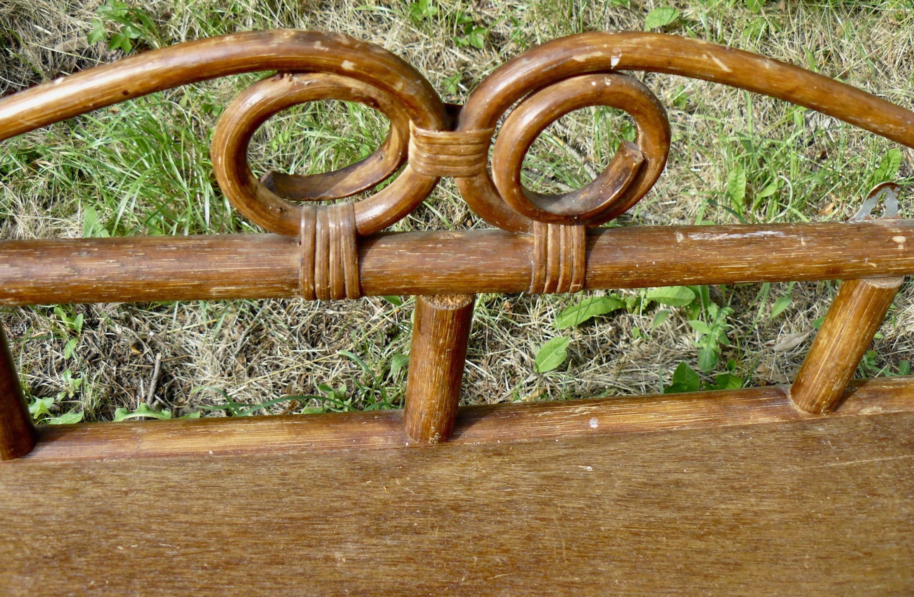 Étagère murale bambou et rotin vintage 1960