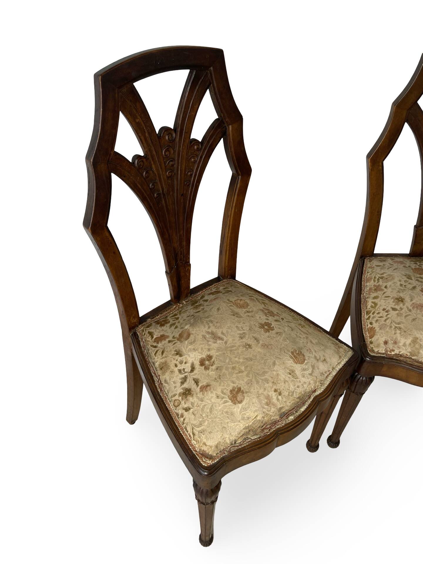 Ensemble de 6 chaises de salle à manger en noyer sculpté Art Déco, années 1920/1930