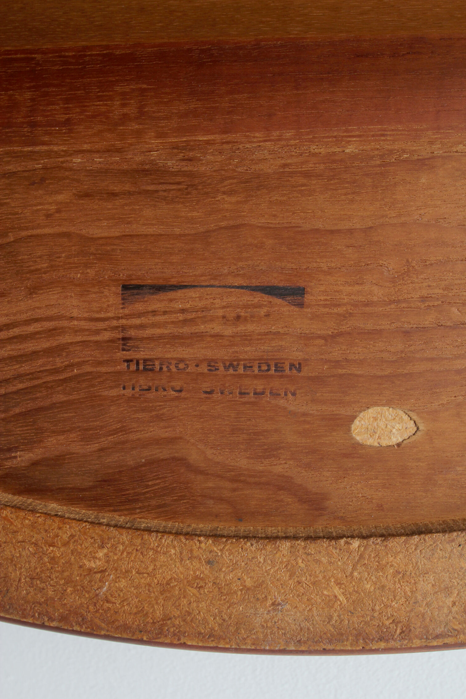 1960s extendible  round dining table in teak