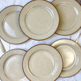 6 assiettes plates en grès beige moucheté