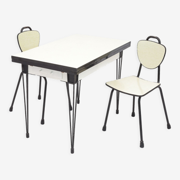 Ensemble table et 2 chaises, formica, 1960